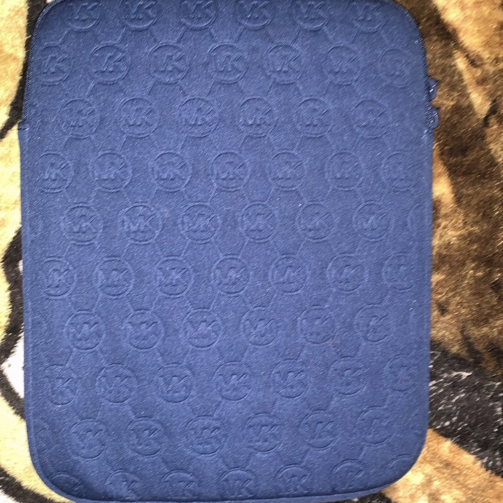 BNWOT Michael Kors tablet case